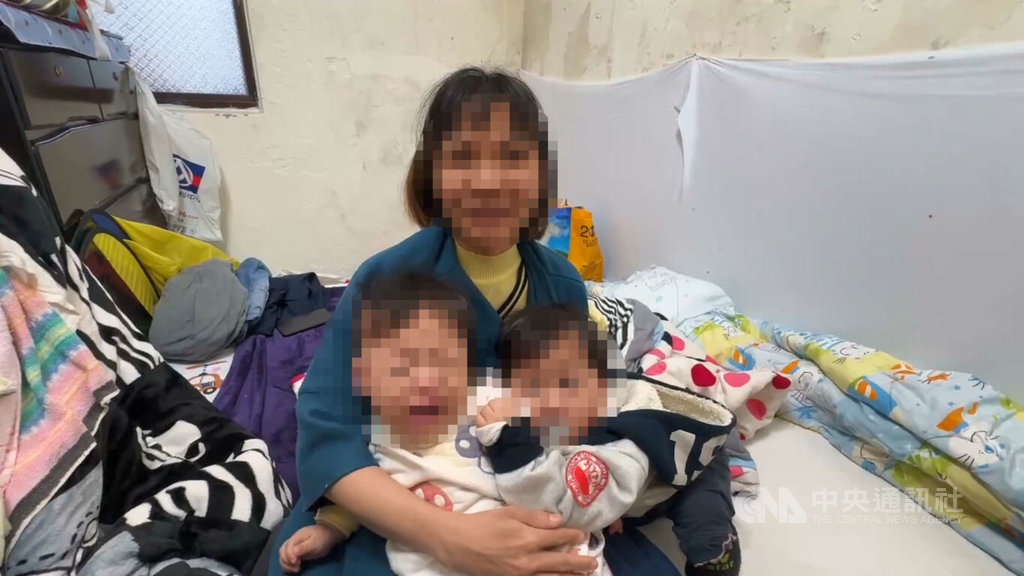 Nữ lao động nhập cư bỏ trốn ở Cơ Long sinh 3 con không quốc tịch, cuộc sống rơi vào cảnh khốn khó